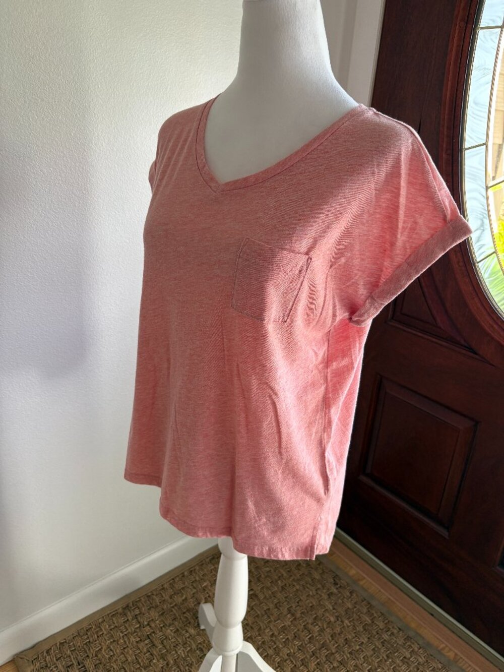 Gloria Vanderbilt V-Neck Women's Short Sleeve Top Peach Front Pocket Pollover